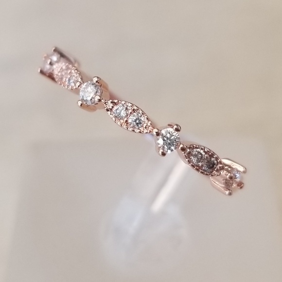 18k Stack Band - Picture 4 of 9